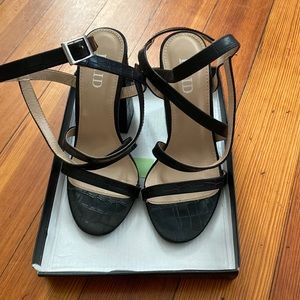 ASOS BLACK STRAPS HEELS